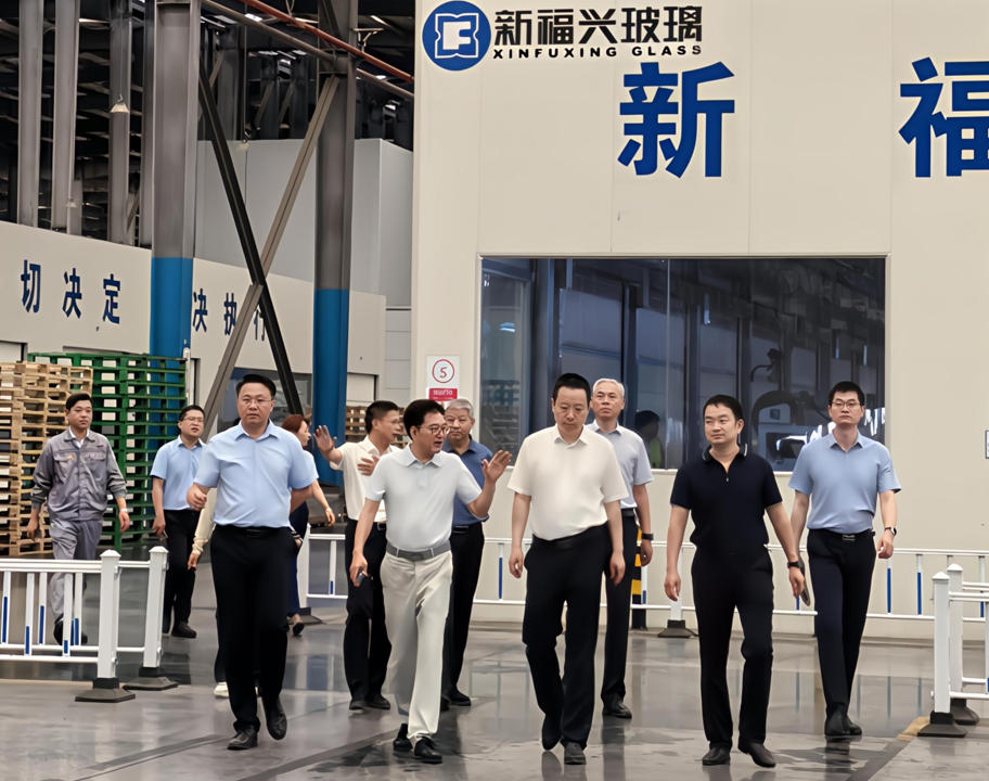 胡春華調研安徽基地1.jpg 胡春華調研安徽基地1.jpg